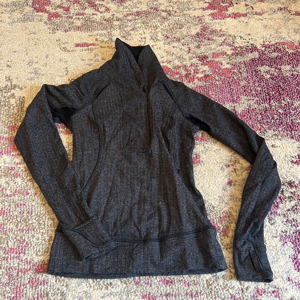 Lululemon pullover